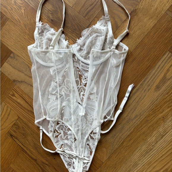 Fleur du Mal Sheer White Lace Bodysuit - Picture 2 of 5
